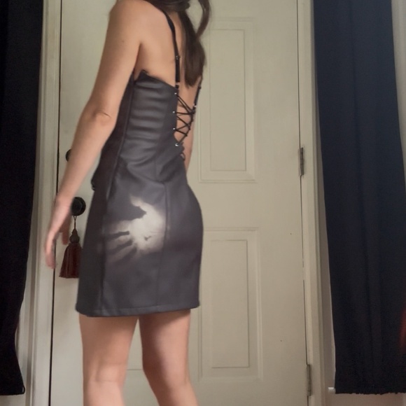 Heat Reactive Dress 🔥 - Picture 9 of 14